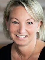 Portraitfoto von Cornelia Landwehrmann