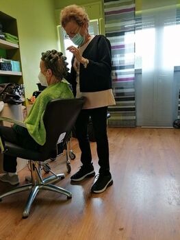 Bild Patientin bei der Arbeit