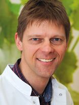 Portraitfoto von Dr med Johannes Kleideiter