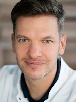 Portraitfoto von Dr med Leonard Walle