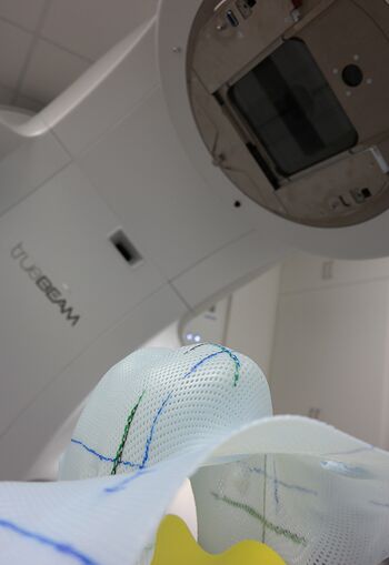 Bild von Linearbeschleuniger bei der Untersuchung