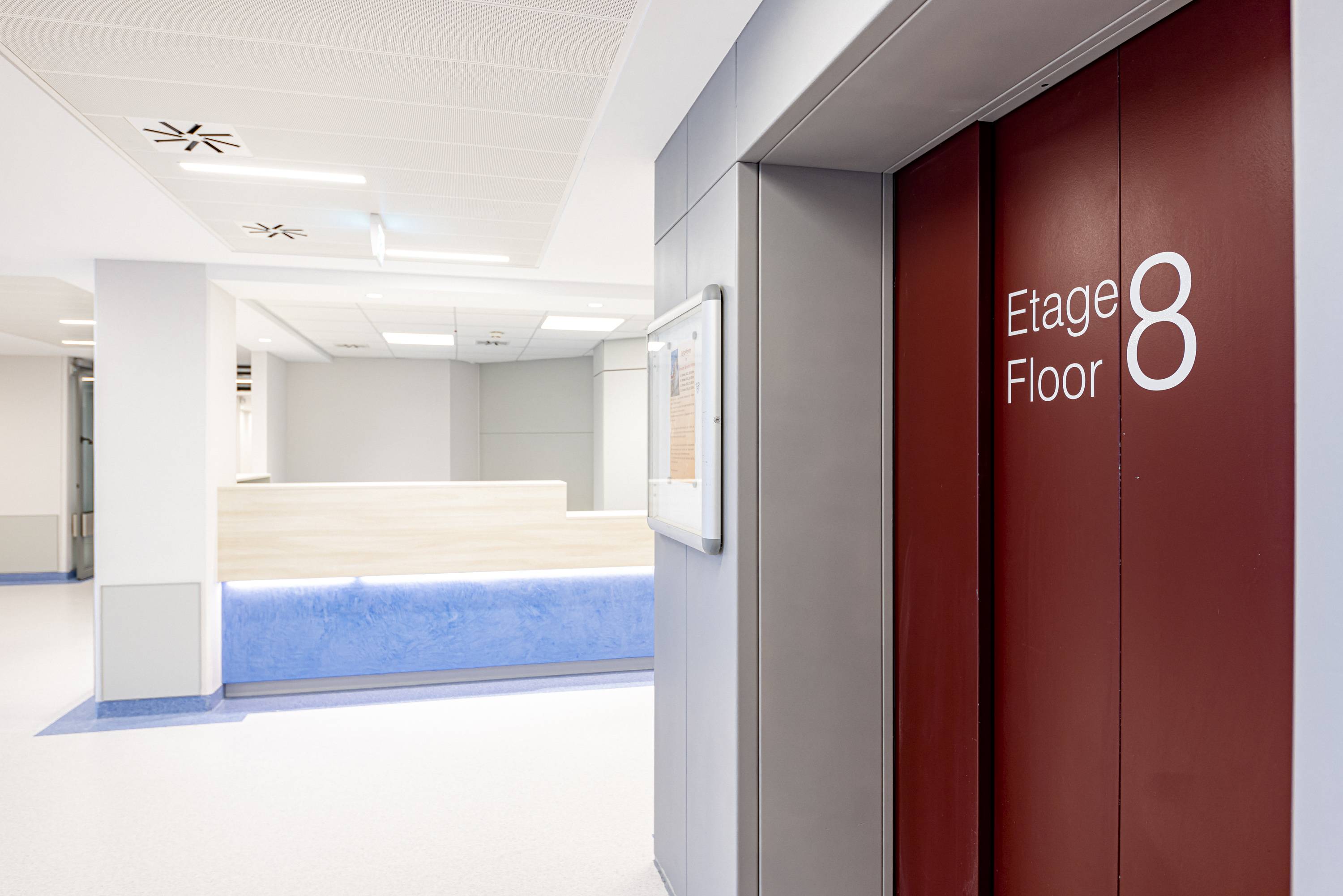 Bild der Innovationsstation seitliche Ansicht mit Fahrstuhl