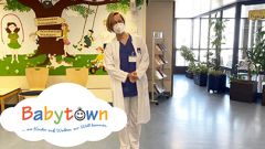 Bild Ärztin auf Babytown Station